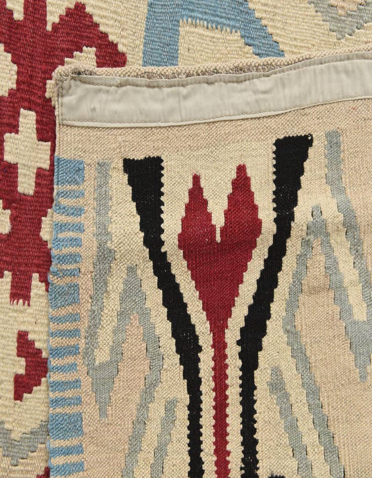 Detail image of 6' 1 x 8'  Hand Woven Kilim Modern Wool Rug