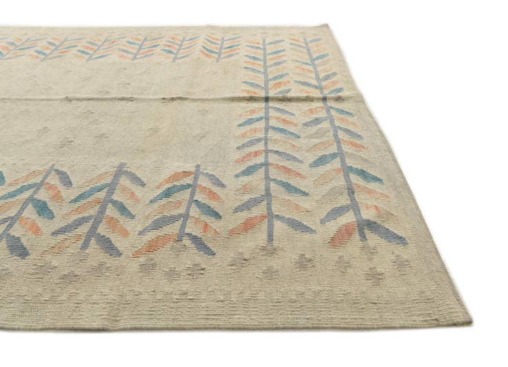 Detail image of 5' 1 x 6' 5 Hand Woven Kilim Modern Wool Rug