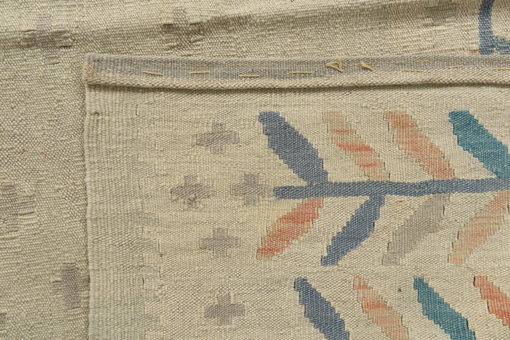 5' 1 x 6' 5 Hand Woven Kilim Modern Wool Rug