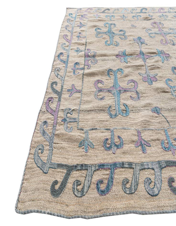 Detail image of 4' x 6' 7  Hand Woven Kilim Suzani Wool Rug