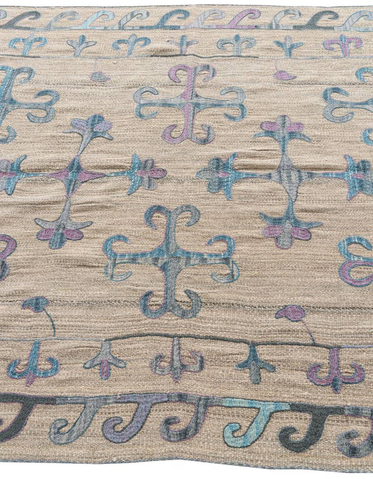 Detail image of 4' x 6' 7  Hand Woven Kilim Suzani Wool Rug