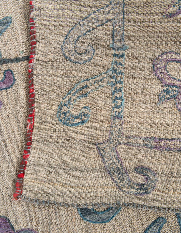 Detail image of 4' x 6' 7  Hand Woven Kilim Suzani Wool Rug