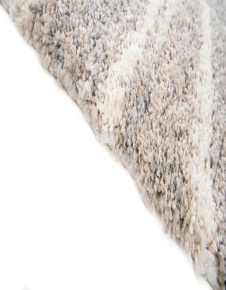 Detail image of 5' 4 x 7' 7 Lagom Shag Rug