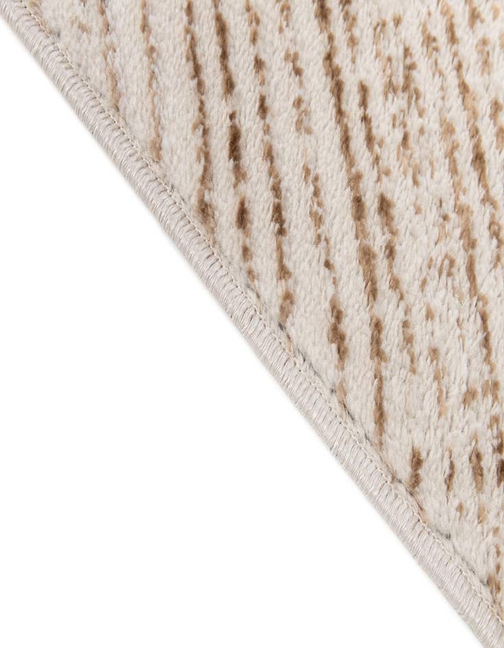 Detail image of 5' x 7' 5 Laguna Rug