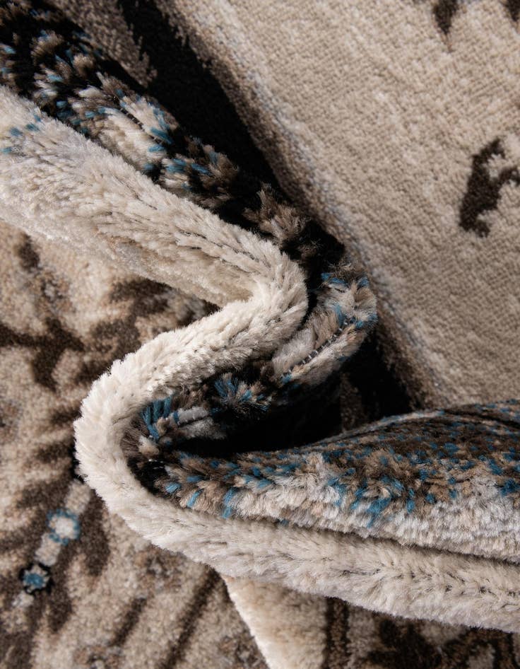 Detail image of 10' x 14' 1 Laguna Rug