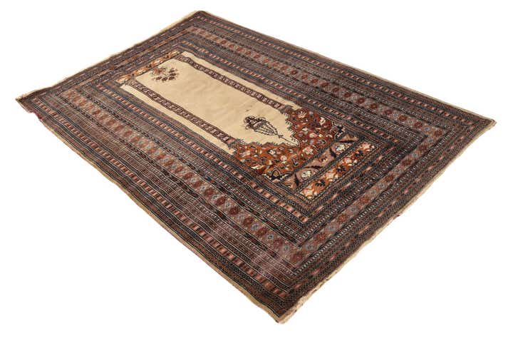 4' 3 x 6' 4 Hand Knotted Lahour Oriental Rug
