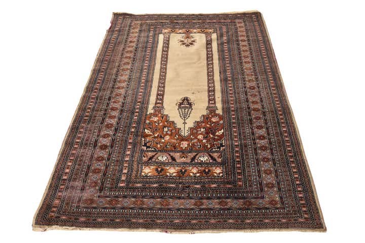 4' 3 x 6' 4 Hand Knotted Lahour Oriental Rug