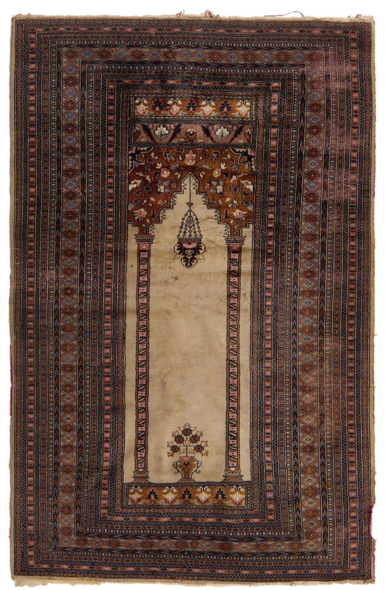 4' 3 x 6' 4 Hand Knotted Lahour Oriental Rug