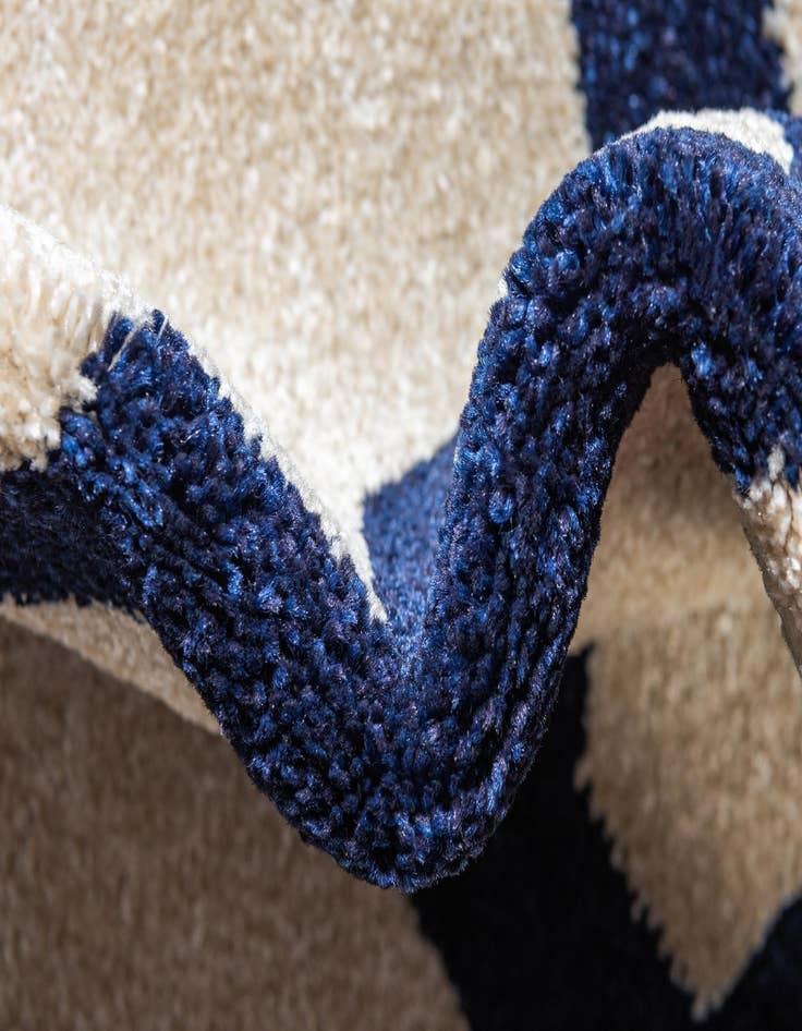 Detail image of 5' x 8' Lattice Rug