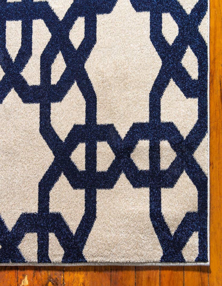 Detail image of 5' x 8' Lattice Rug