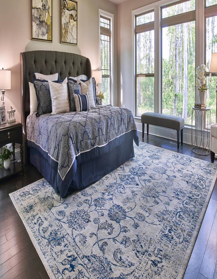 Detail image of 8' x 10' Legacy Rug