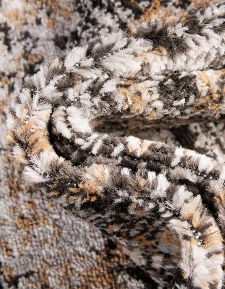 6' 1 x 9' Leipzig Rug