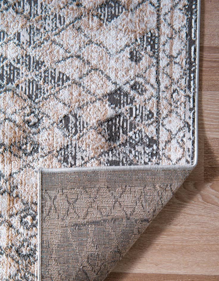 Detail image of 5' x 8' Leipzig Rug