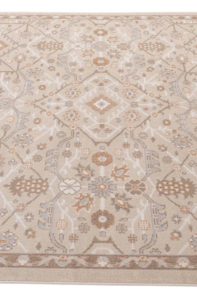 Detail image of 5' 5 x 7' 9 Lola Rug