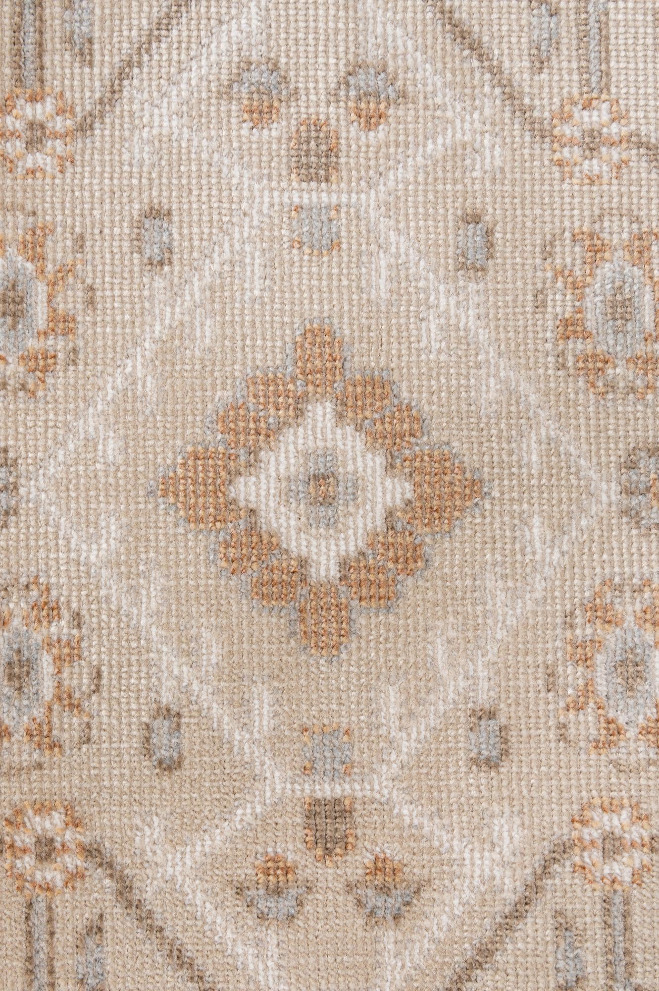 5' 5 x 7' 9 Lola Rug