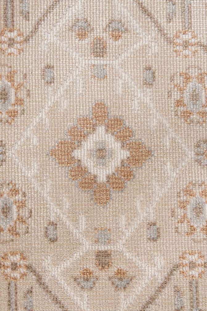 5' 5 x 7' 9 Lola Rug