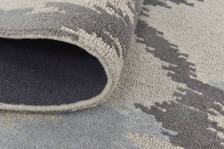 Detail image of 5' 2 x 8' Luna Wool Rug