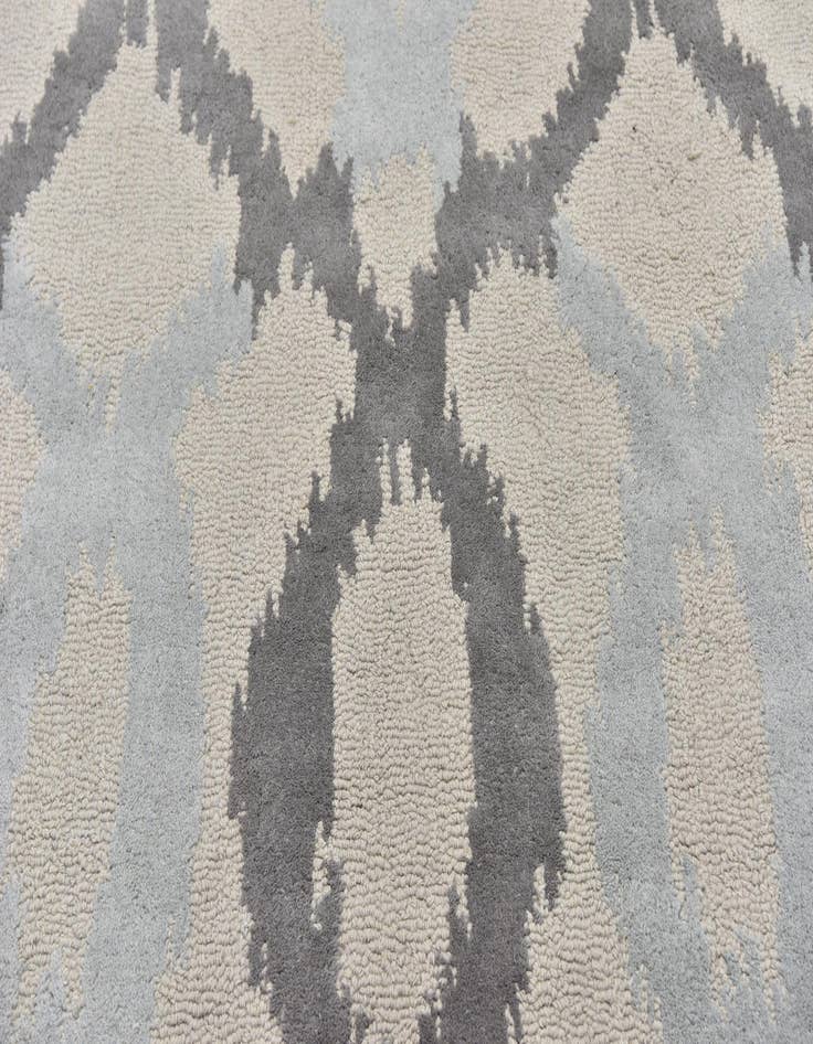 Detail image of 5' x 8' Luna Wool Rug