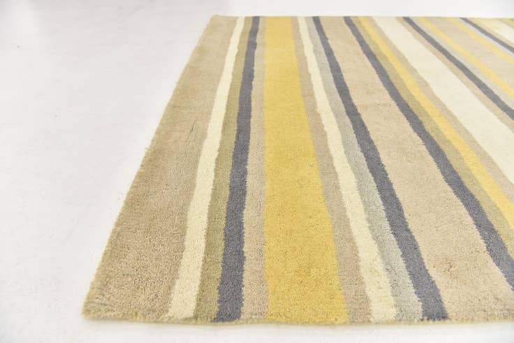 Detail image of 3' 10 x 5' 7 Luna Wool Rug