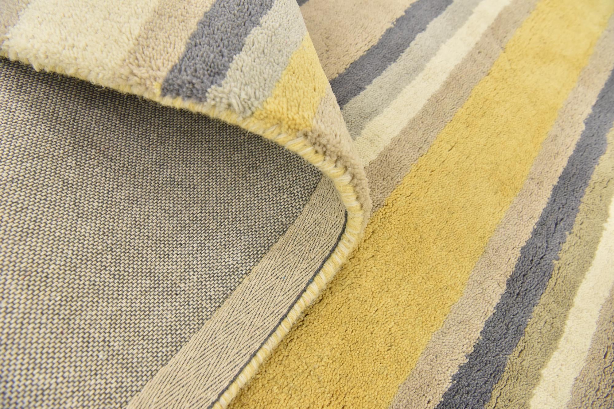 4' x 5' 7 Luna Wool Rug
