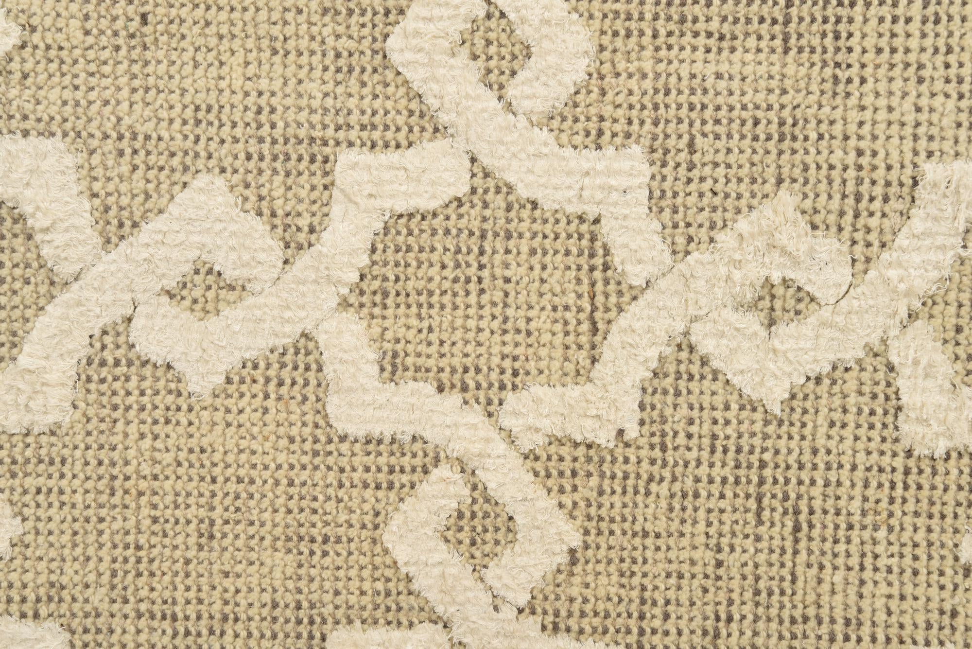 5' x 7' Hand Knotted Luna Rug