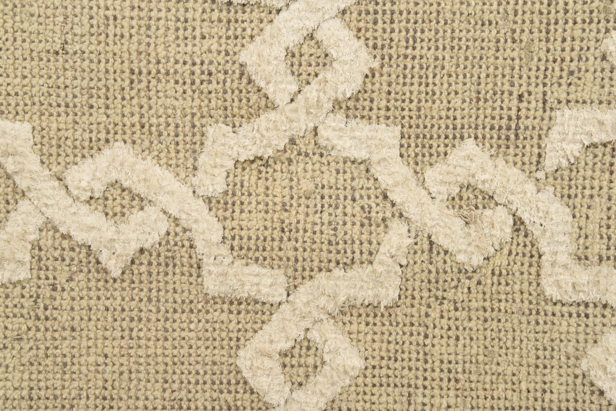 6' x 8' 9 Hand Knotted Luna Rug