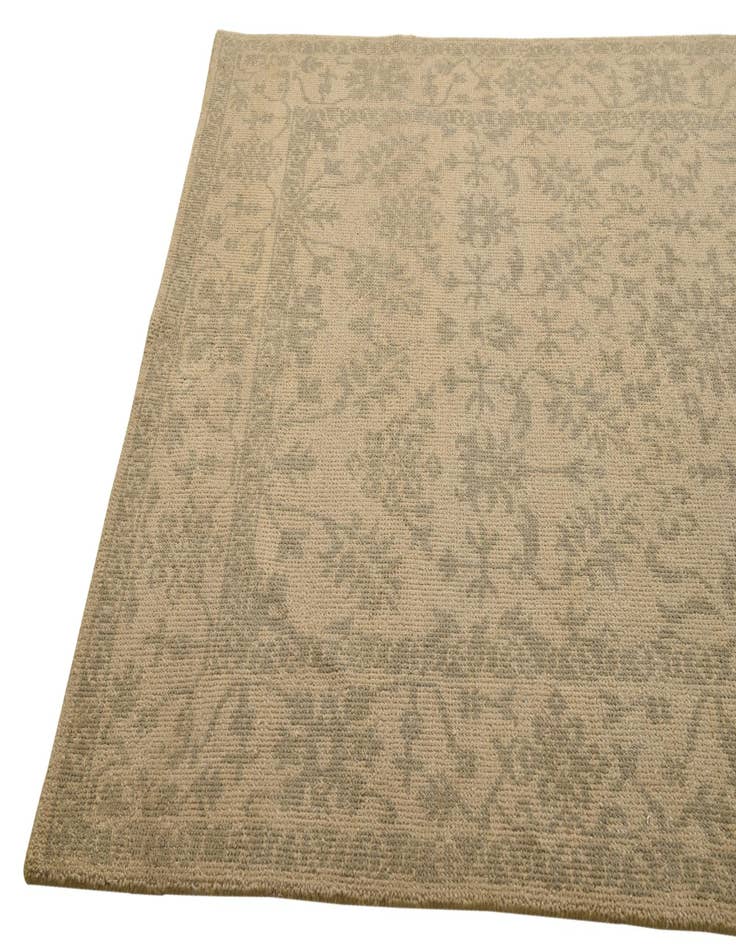 Detail image of 6' x 9' 1  Hand Knotted Luna Wool Rug