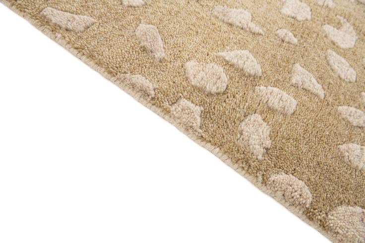 Detail image of 4' 4 x 5' 8 Luna Rug