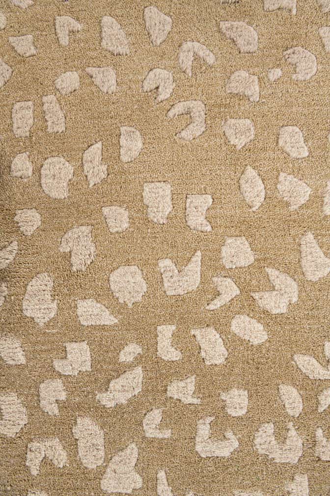 4' 4 x 5' 8 Luna Rug