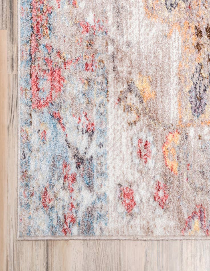 Detail image of 2' 2 x 3' Madrid Rug