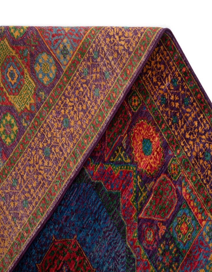 Detail image of 4' 1 x 5' 11 Mamluk Rug