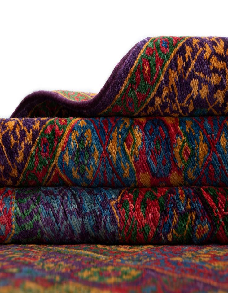 Detail image of 4' 1 x 5' 11 Mamluk Rug