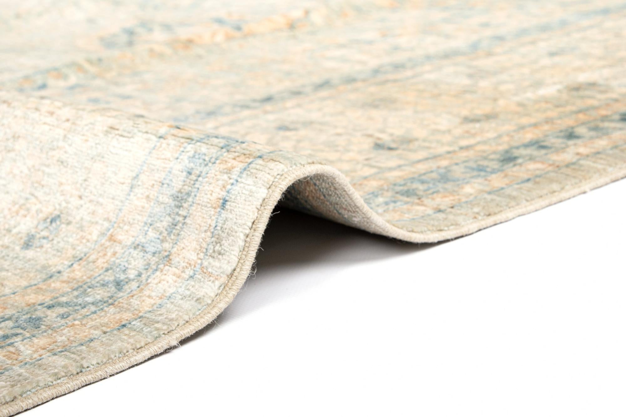 8' x 9' 10 Mamluk Wool Rug