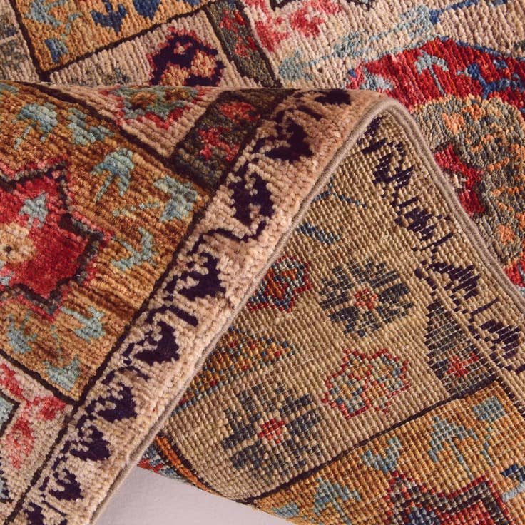 Detail image of 2' x 3' Hand Knotted Mamluk Ziegler Rug