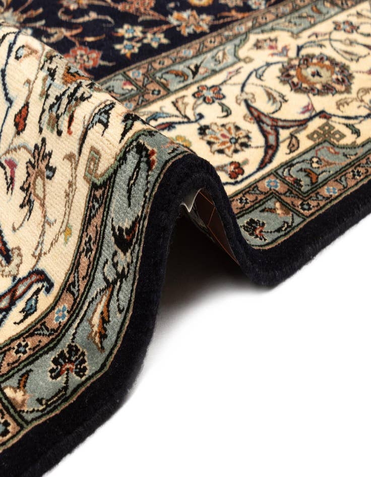 Detail image of 6' 7 x 9' 9 Mashad Wool Rug