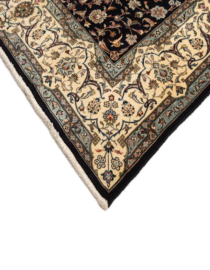 Detail image of 6' 7 x 9' 9 Mashad Wool Rug