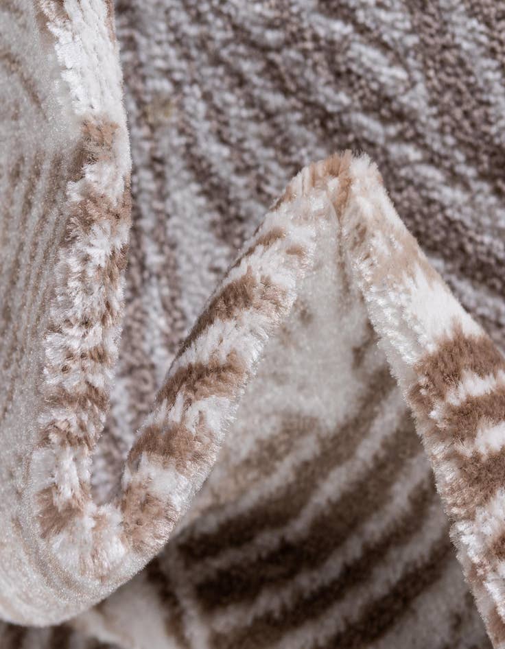 Detail image of 8' x 10' Metropolis Rug