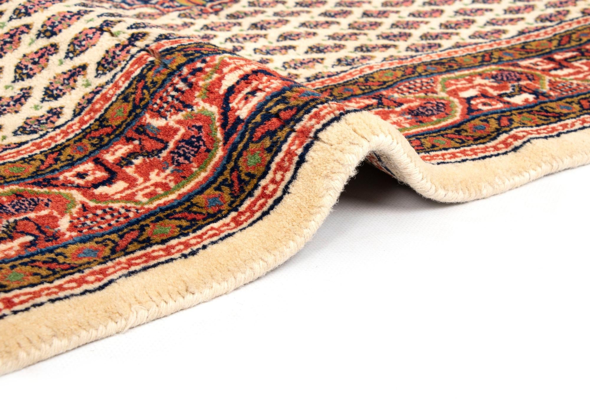 4' 6 x 6' 6 Mir Wool Rug