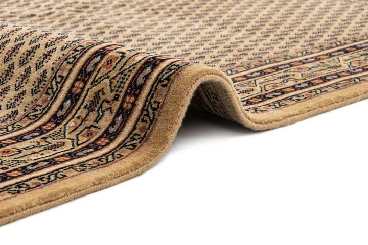 4' 7 x 6' 6 Hand Knotted Mir Wool Rug