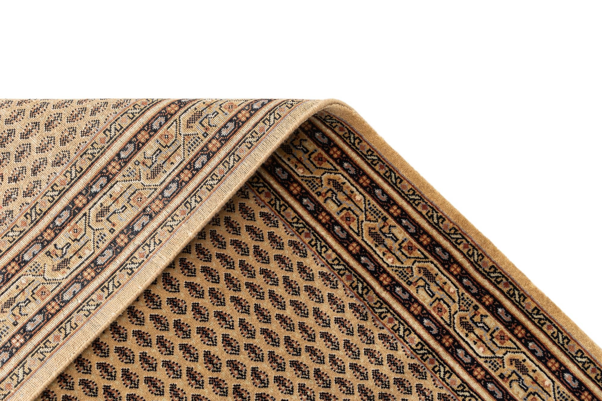 4' 7 x 6' 6 Hand Knotted Mir Wool Rug
