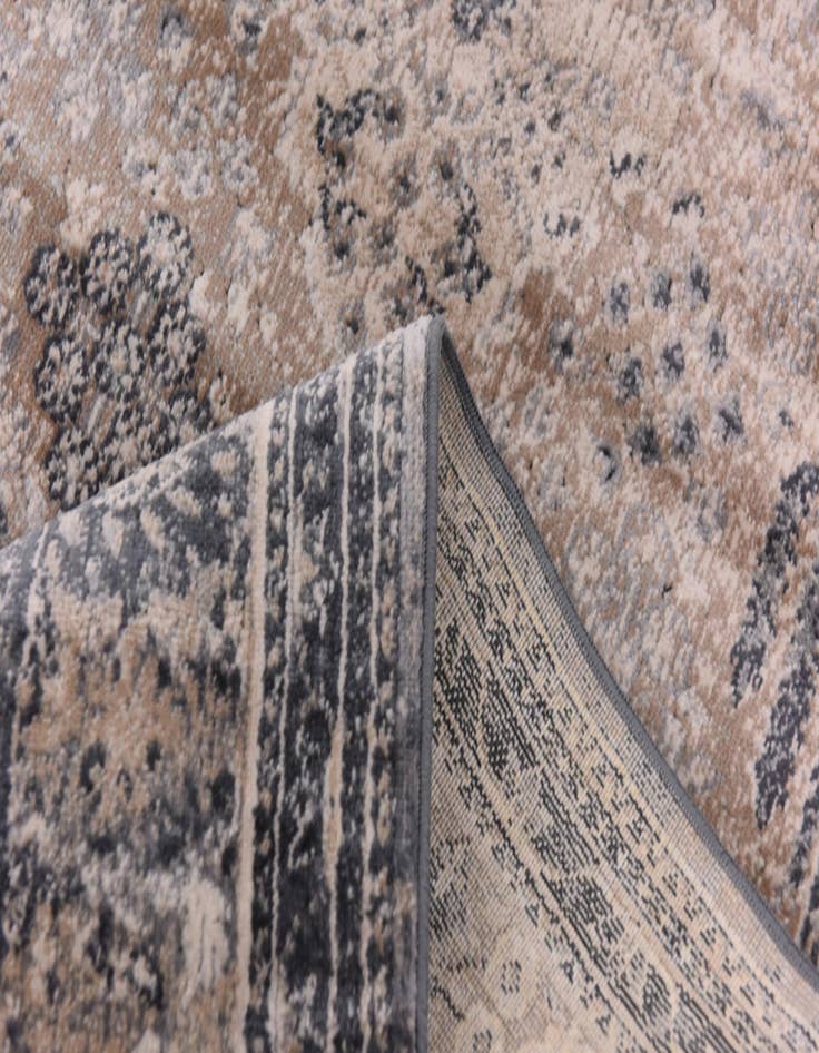 Detail image of 5' x 7' 6 Modern Classical Rug