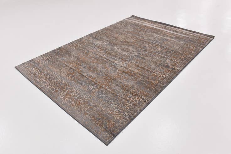 Detail image of 5' x 7' 6 Modern Classical Rug