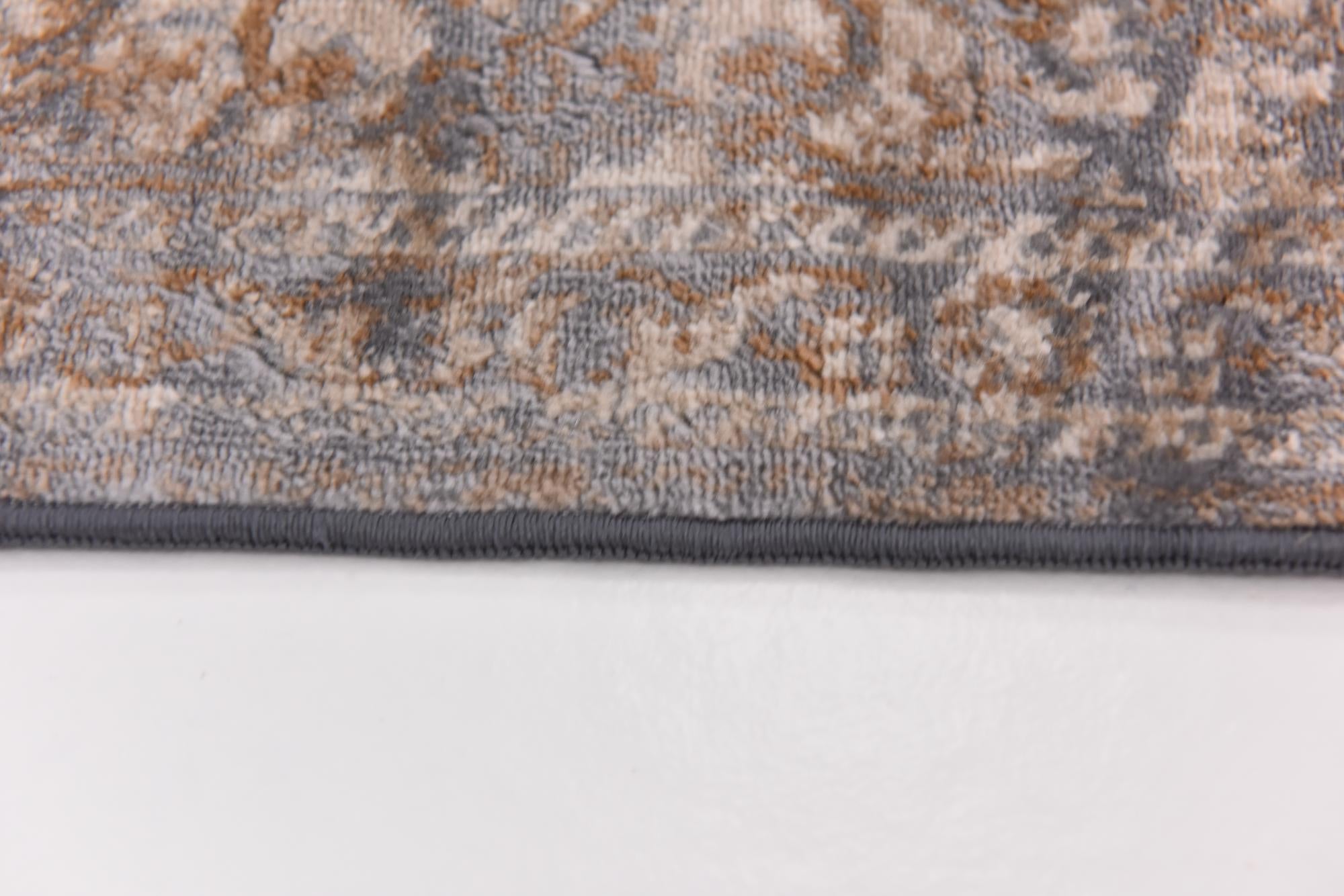 5' x 7' 6 Modern Classical Rug