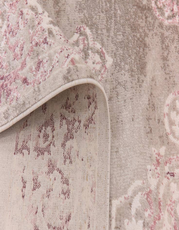 Detail image of 5' x 7' 6 Modern Classical Rug