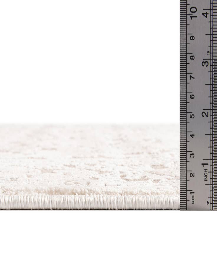 Detail image of 3' x 5' Modern Classical Rug