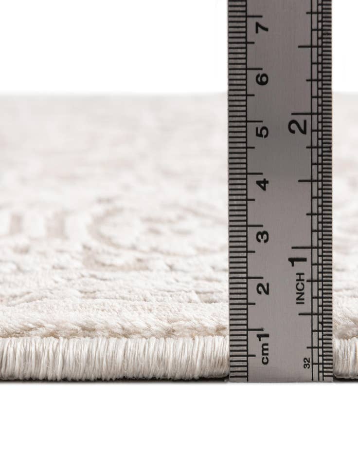 Detail image of 6' x 9' Modern Classical Rug