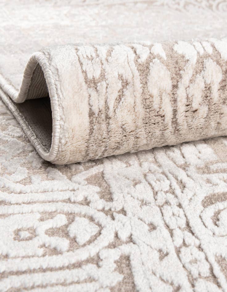 Detail image of 6' x 9' Modern Classical Rug