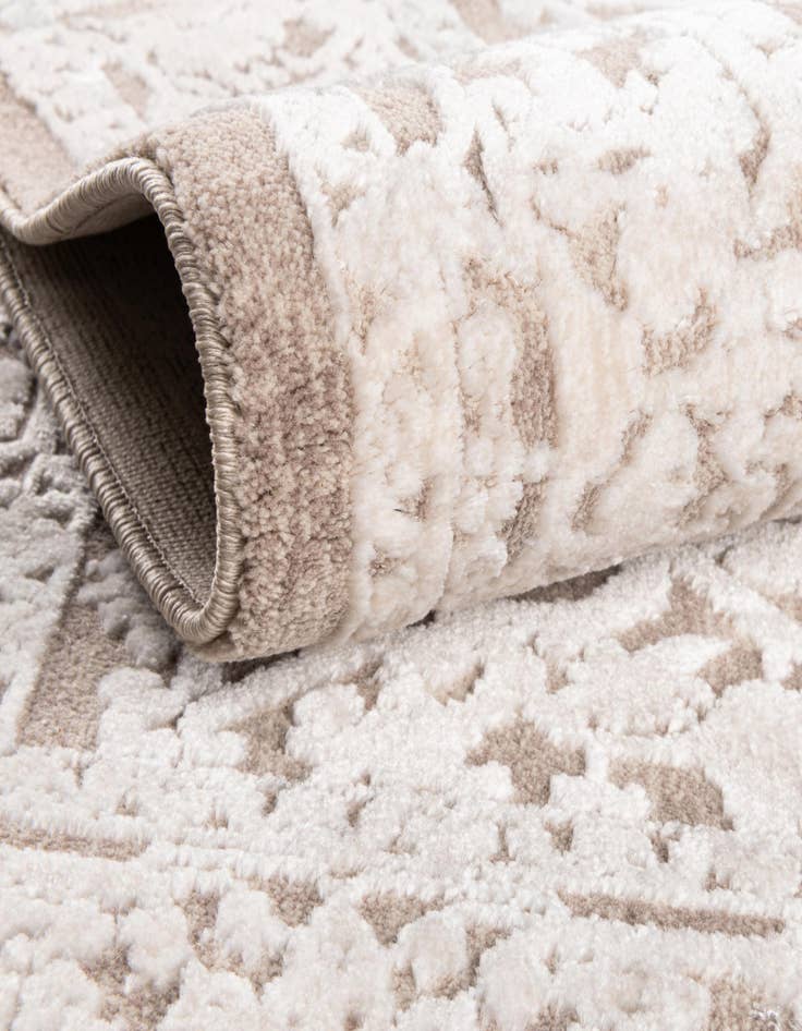 Detail image of 3' x 5' Modern Classical Rug