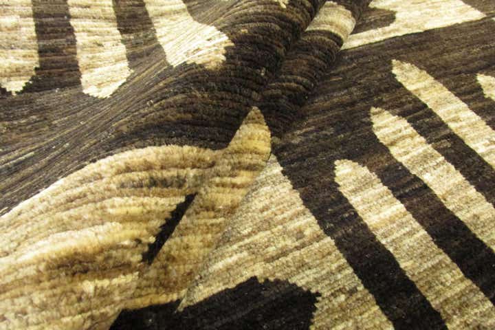 5' 8 x 7' 11 Hand Knotted Modern Ziegler Oriental Rug