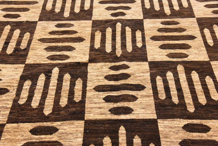 Detail image of 5' 8 x 7' 11 Hand Knotted Modern Ziegler Oriental Rug